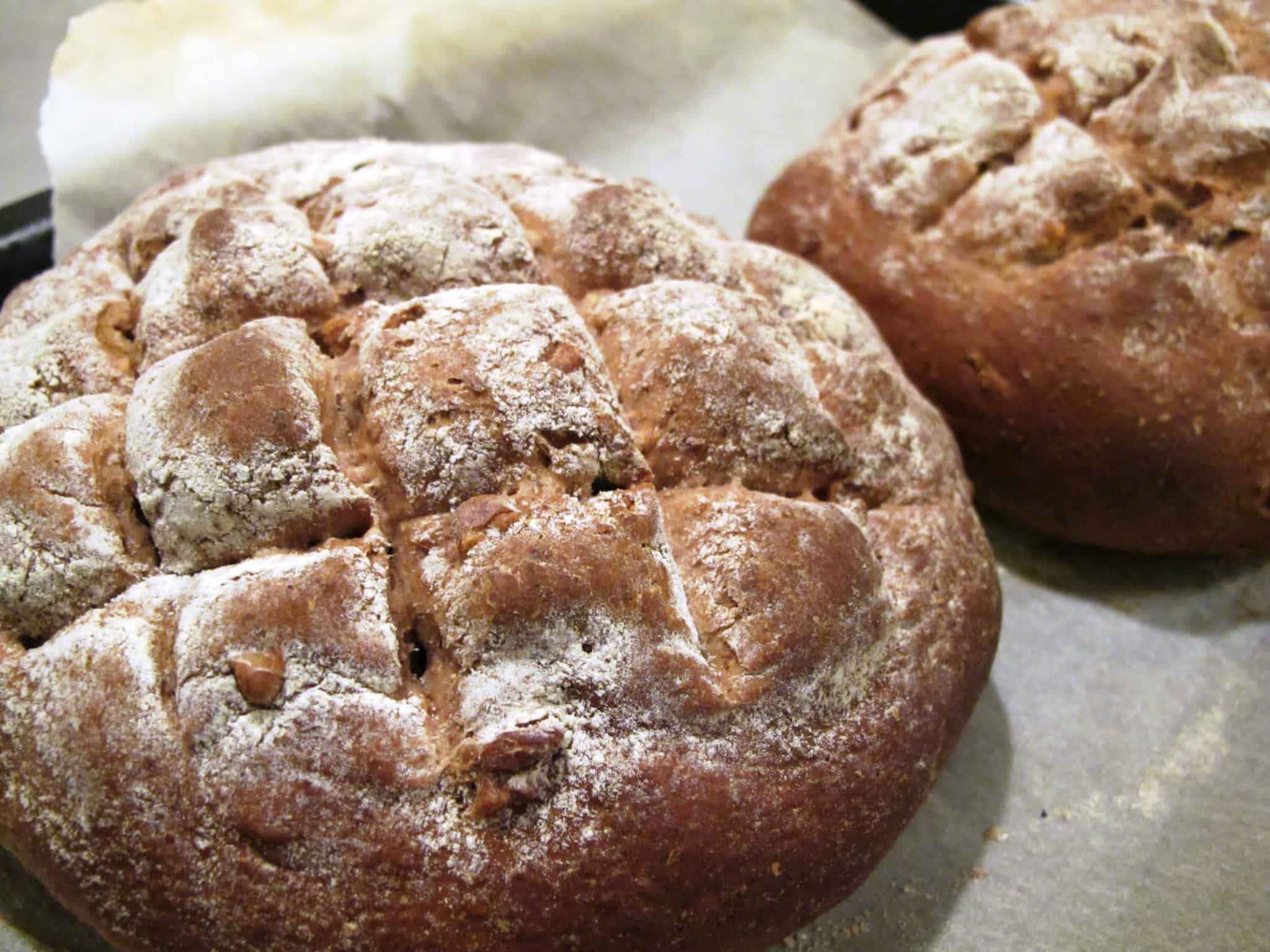 Walnut bread recipe in four variations