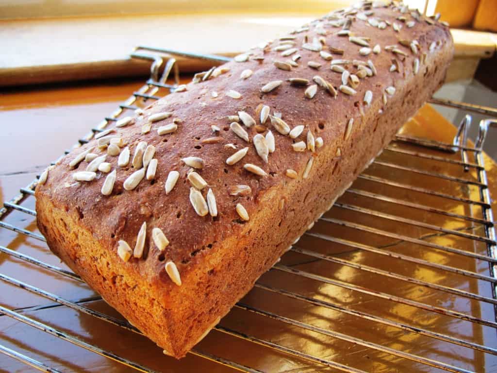Rye bread with sunflower seeds