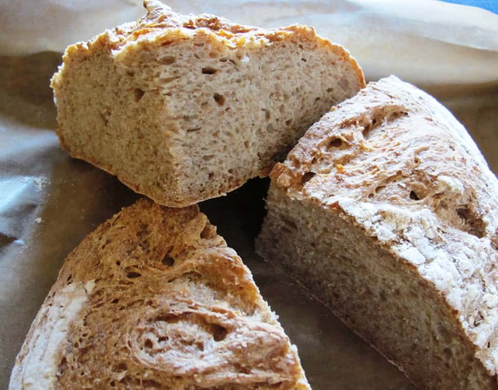 Sourdough bread with rolled oats - check out that moist & chewy look!