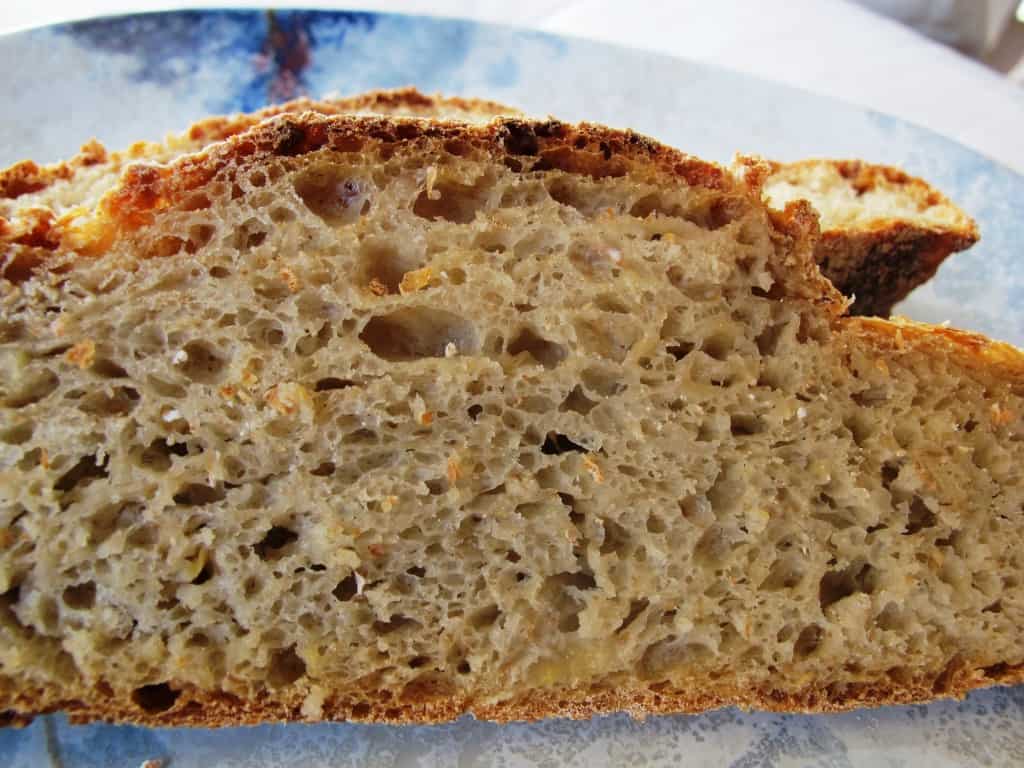 Apple & rolled oat bread